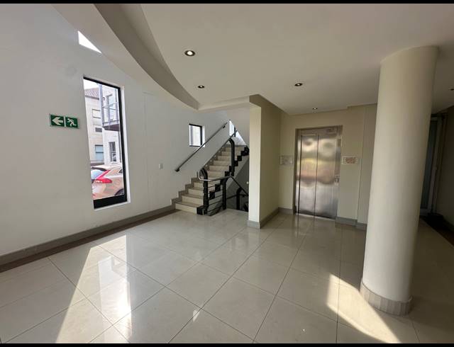302M² OFFICE TO LET IN CENTURY CITY